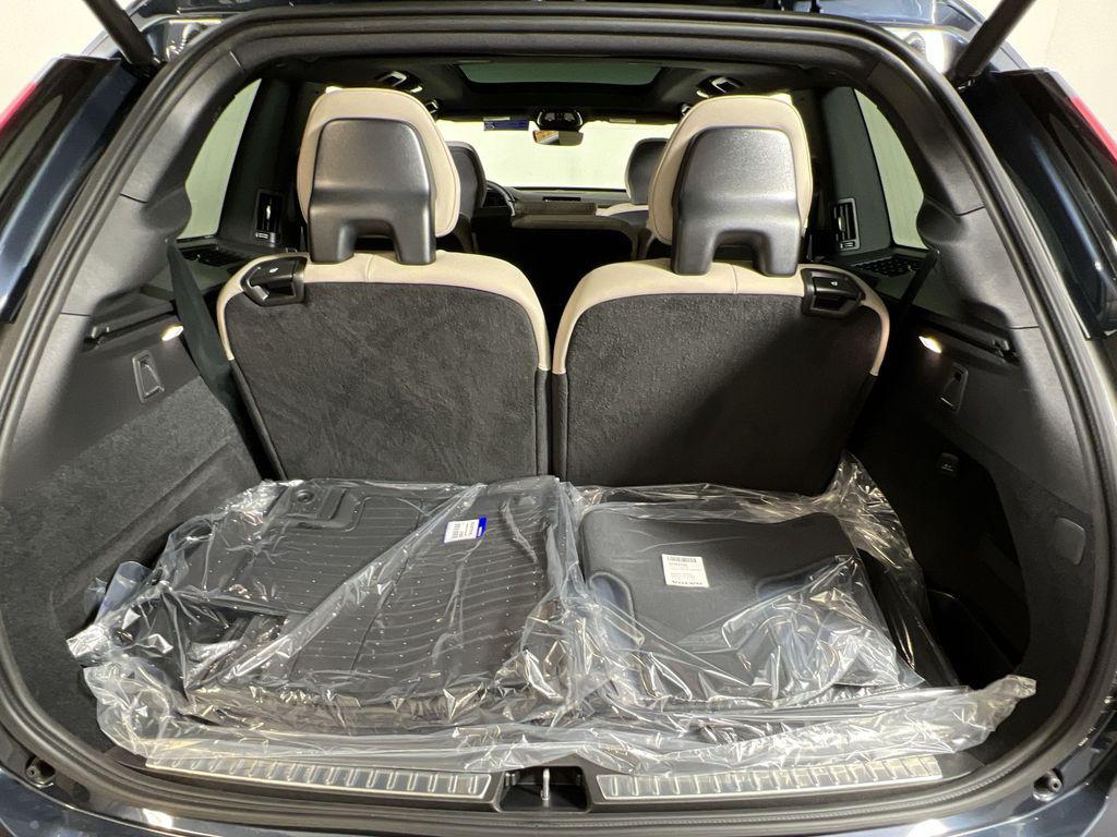 new 2026 Volvo XC90 Plug-In Hybrid car, priced at $81,690