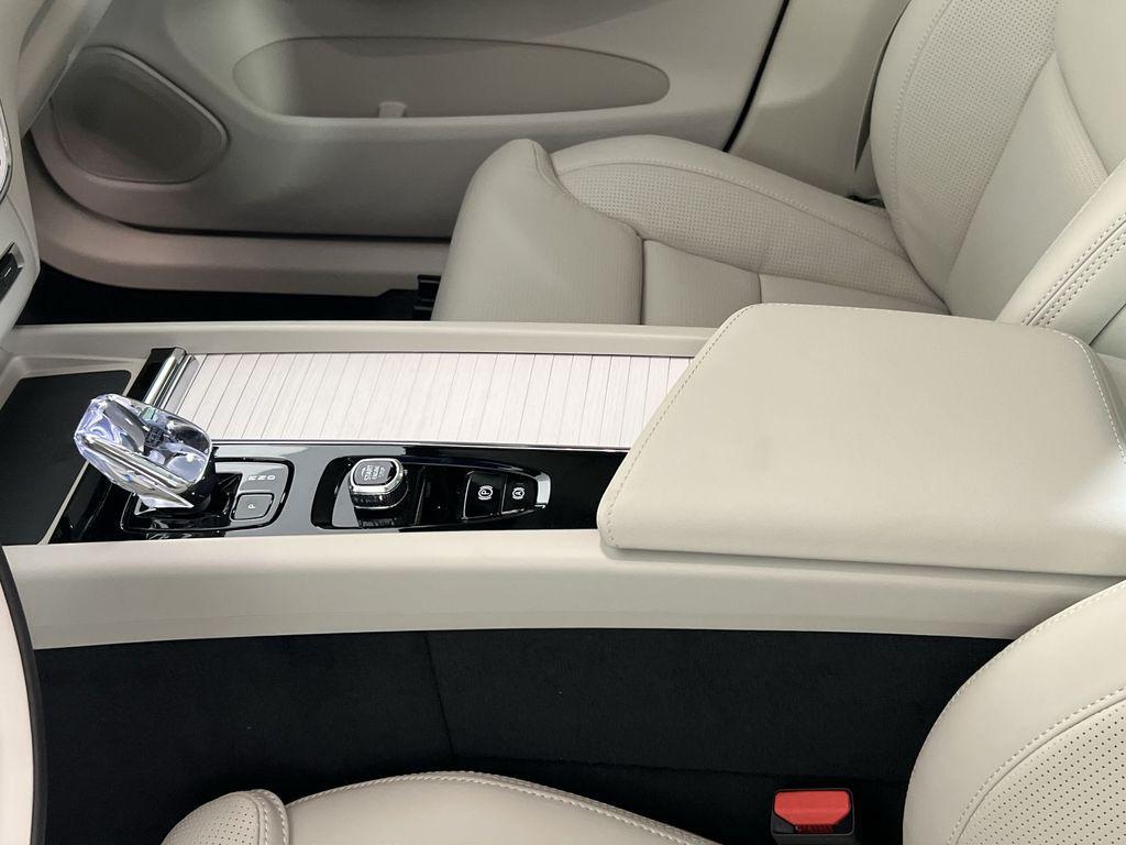new 2026 Volvo XC60 Plug-In Hybrid car