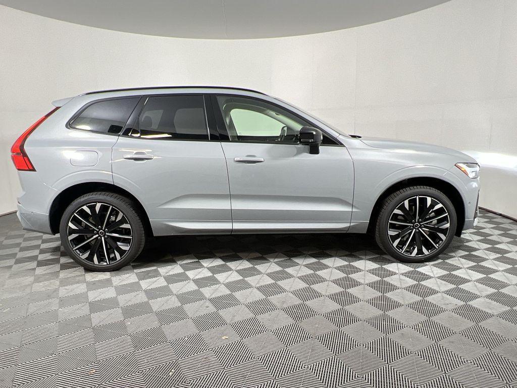 new 2026 Volvo XC60 Plug-In Hybrid car