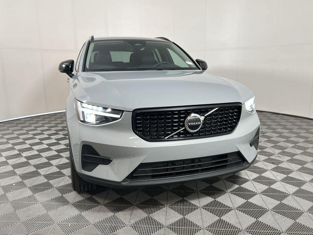 new 2026 Volvo XC40 car, priced at $43,410