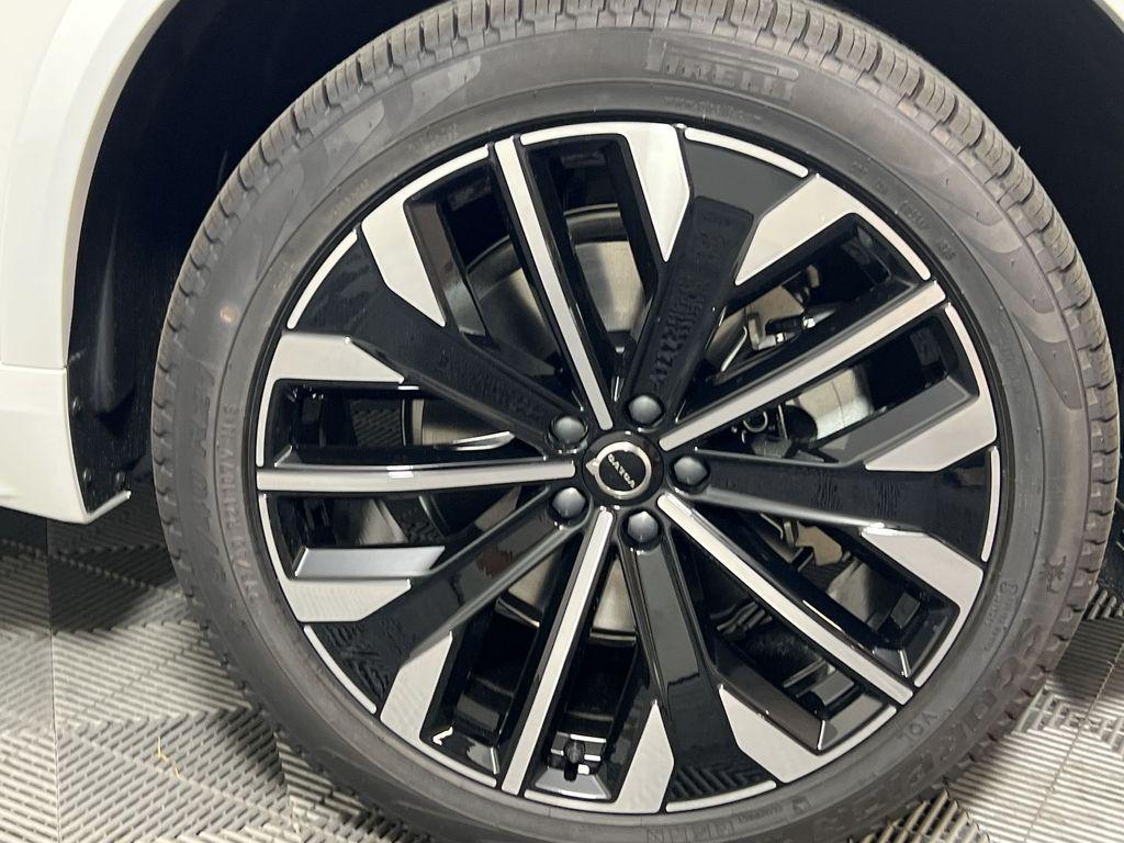 new 2026 Volvo XC90 car, priced at $70,825