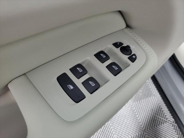 new 2025 Volvo XC60 car, priced at $48,345