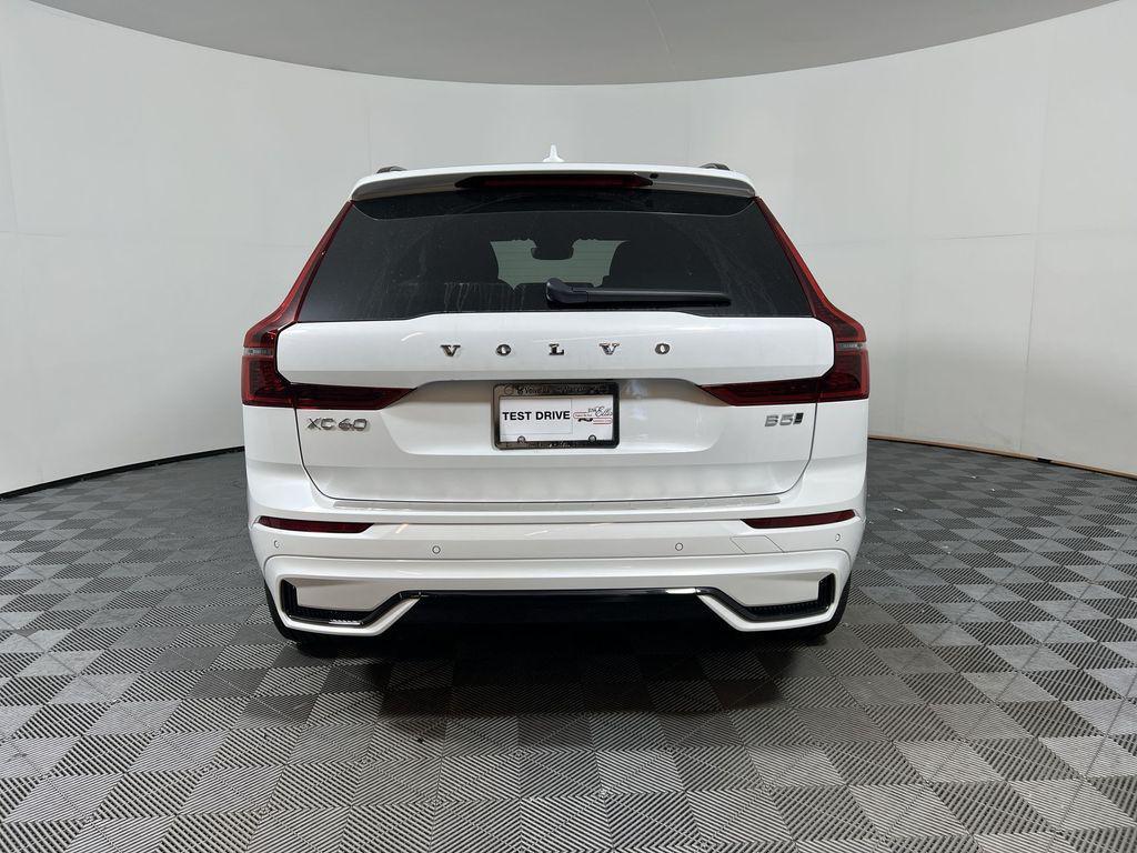 new 2026 Volvo XC60 car, priced at $56,985