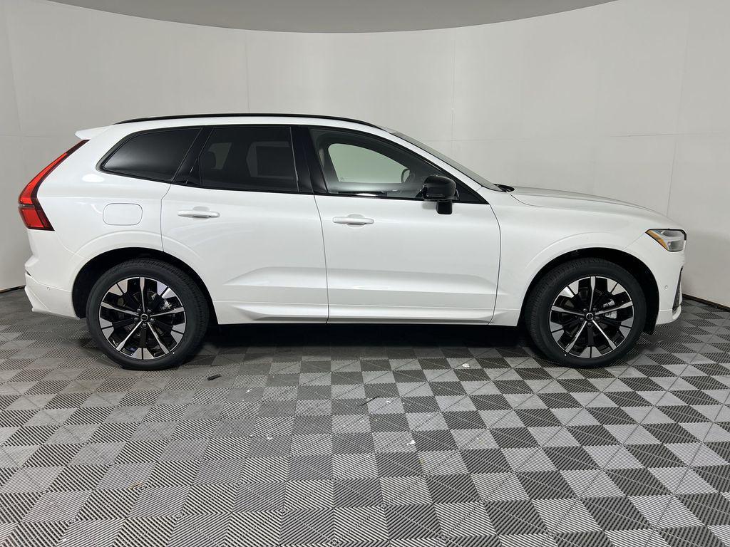 new 2026 Volvo XC60 car, priced at $56,985