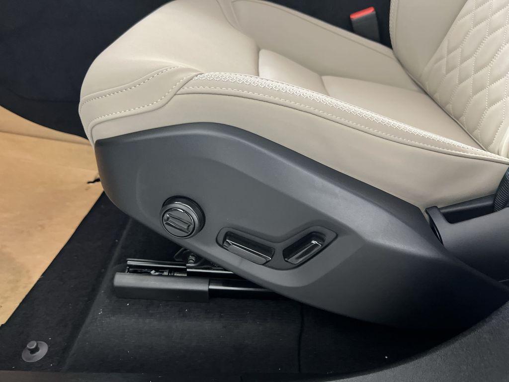 new 2026 Volvo XC60 car, priced at $56,985