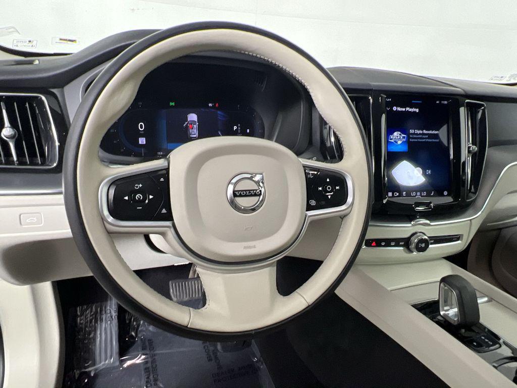 used 2023 Volvo XC60 car, priced at $29,997
