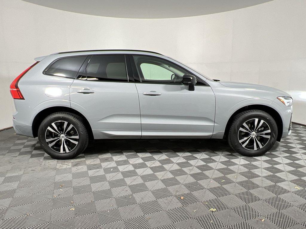 new 2025 Volvo XC60 car, priced at $44,270