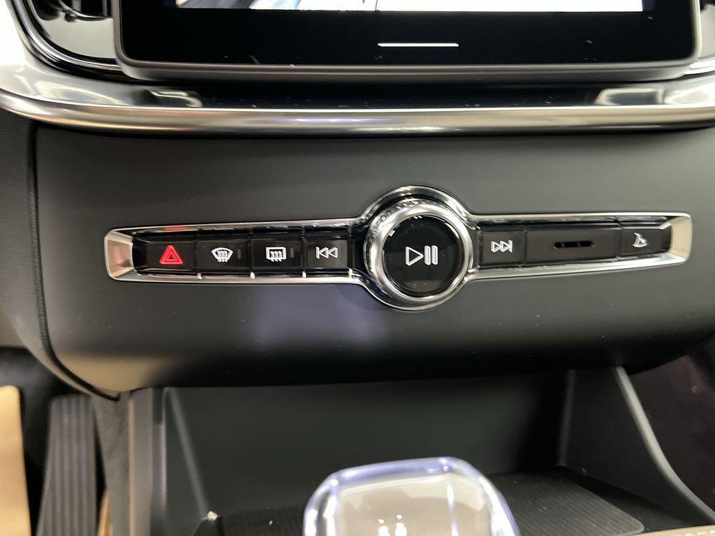 new 2026 Volvo XC90 Plug-In Hybrid car, priced at $80,875