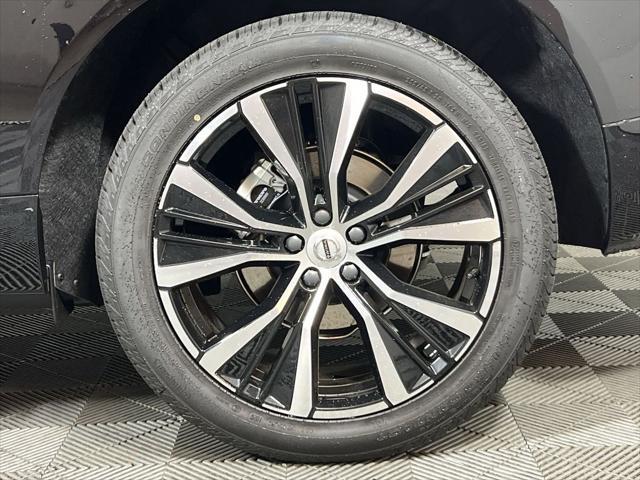 new 2025 Volvo XC60 car, priced at $55,360