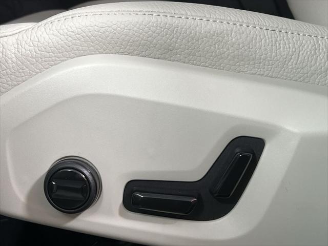 new 2025 Volvo XC60 car, priced at $55,360