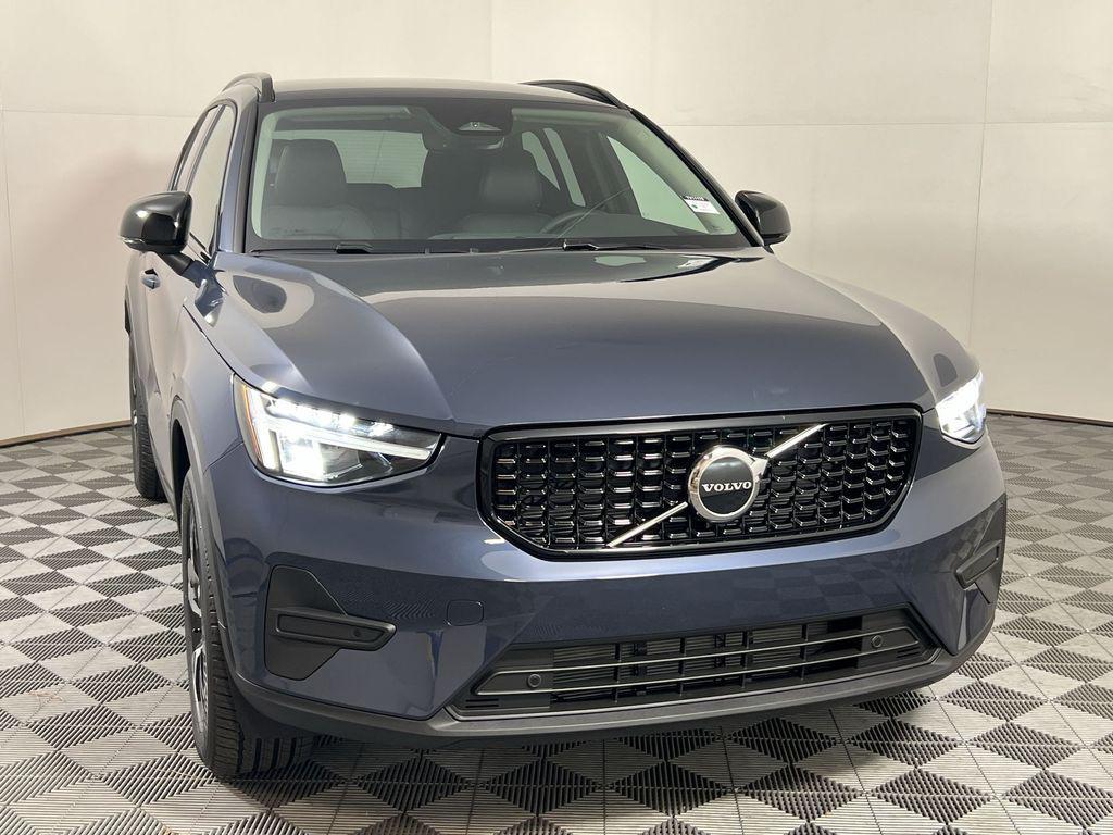 new 2026 Volvo XC40 car