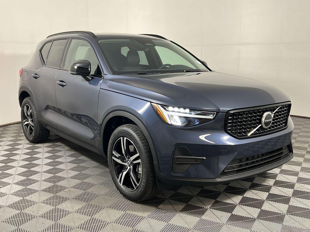new 2026 Volvo XC40 car