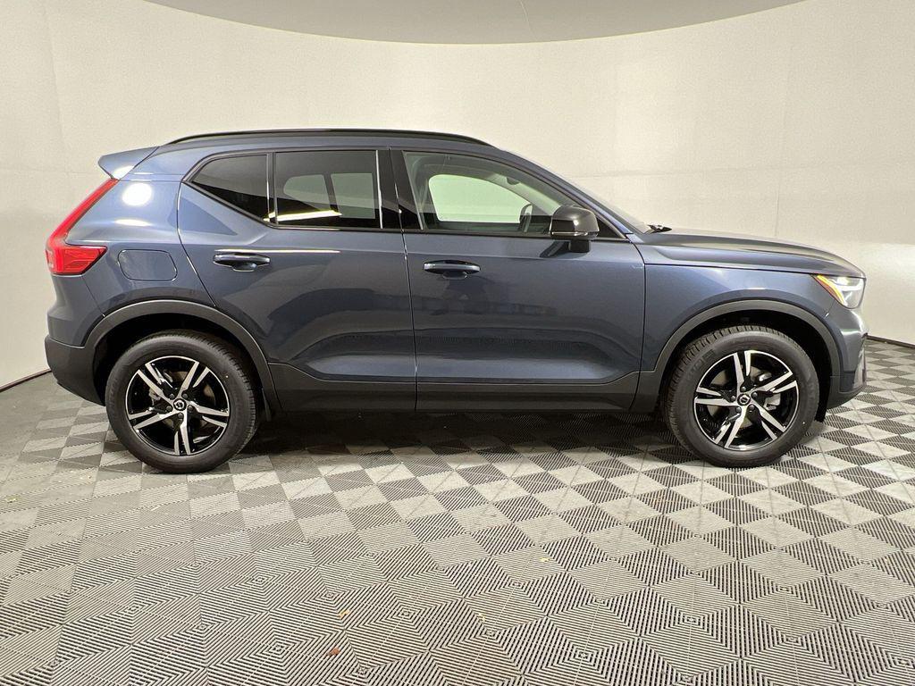new 2026 Volvo XC40 car