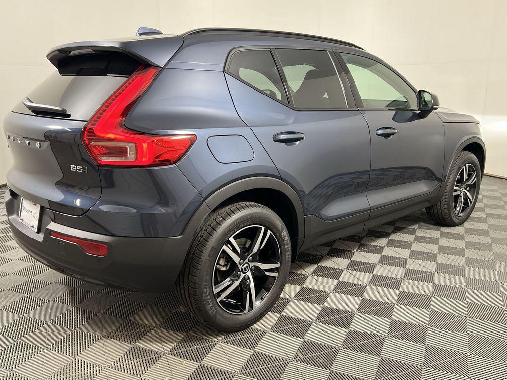 new 2026 Volvo XC40 car