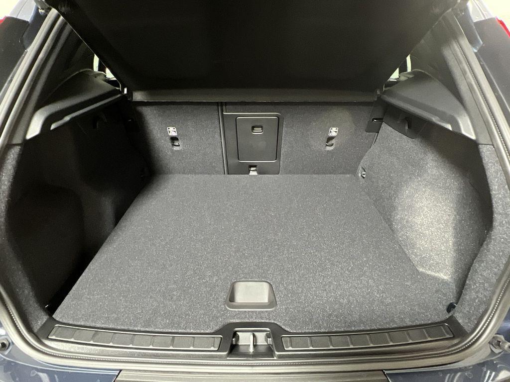 new 2026 Volvo XC40 car