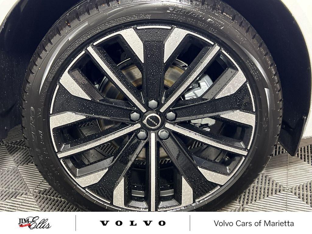 new 2026 Volvo XC60 car, priced at $63,935