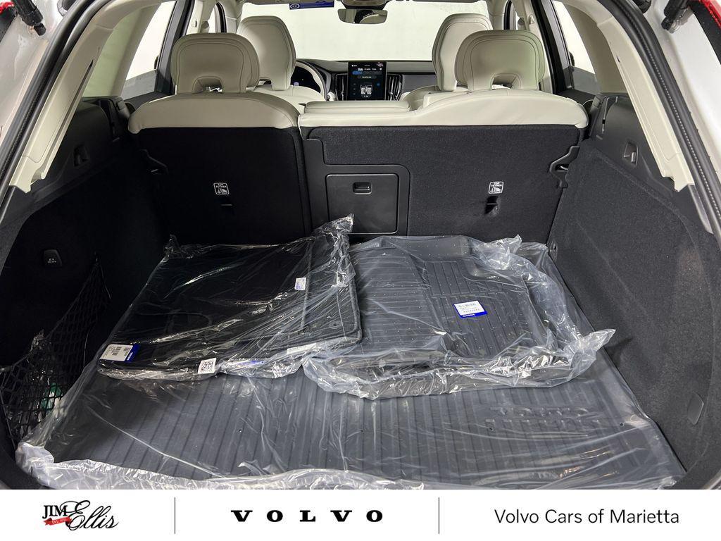 new 2026 Volvo XC60 car, priced at $63,935