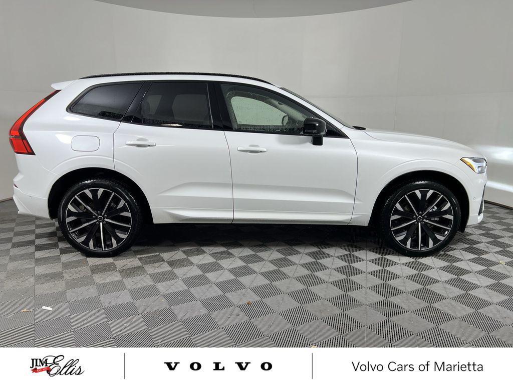 new 2026 Volvo XC60 car, priced at $63,935