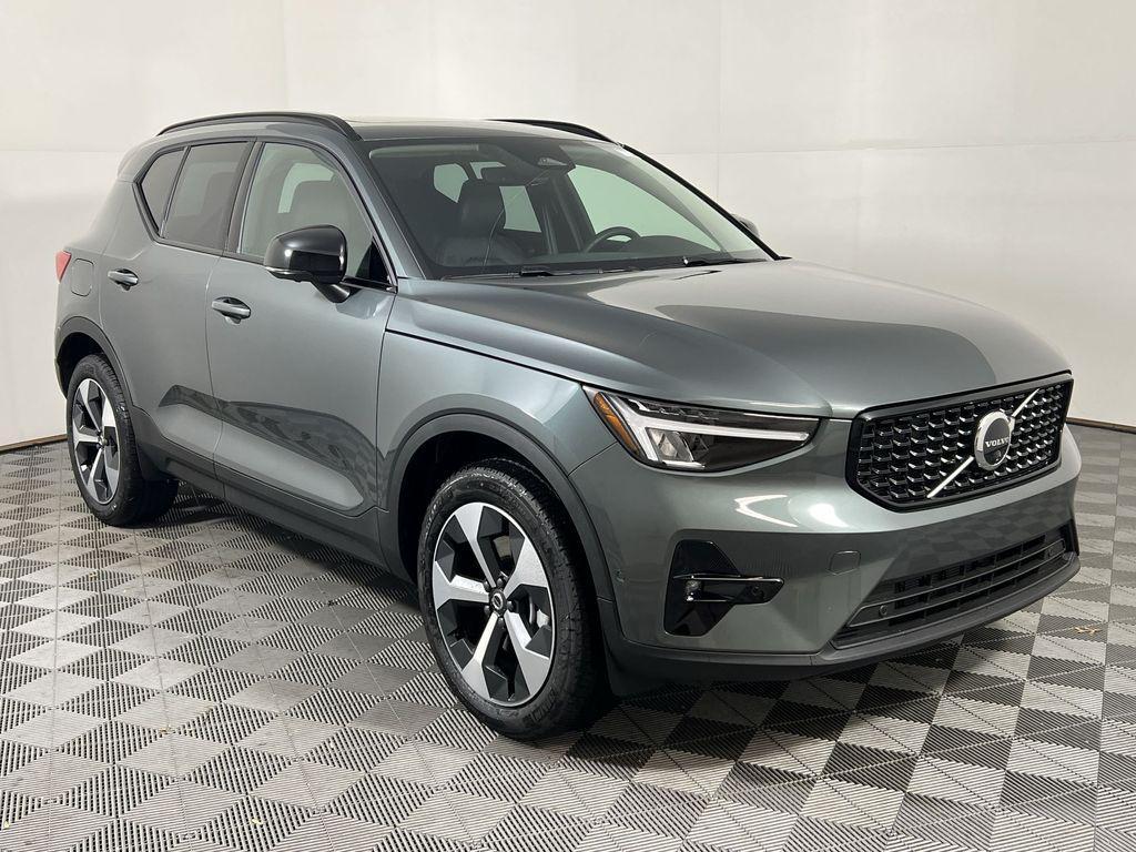 new 2026 Volvo XC40 car, priced at $46,975