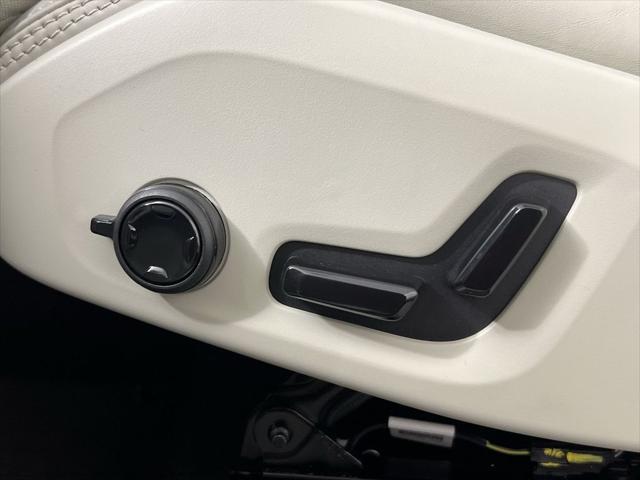 new 2025 Volvo XC60 car, priced at $62,295
