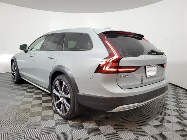 new 2024 Volvo V90 Cross Country car, priced at $71,630