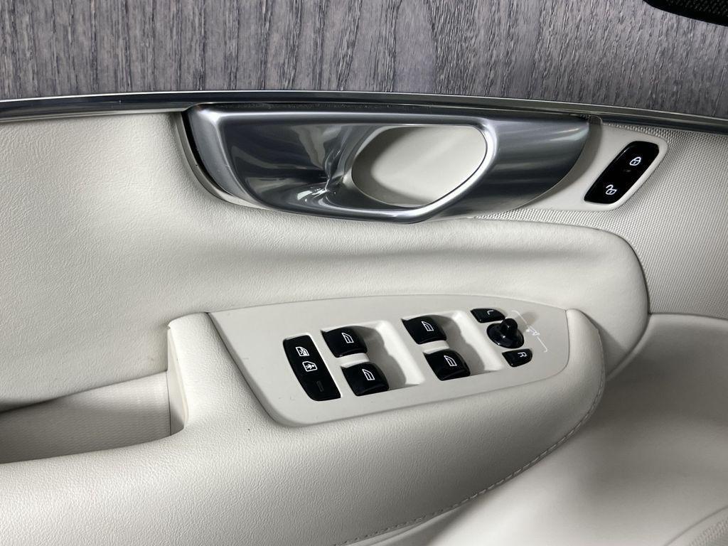 used 2024 Volvo XC90 Recharge Plug-In Hybrid car, priced at $55,391