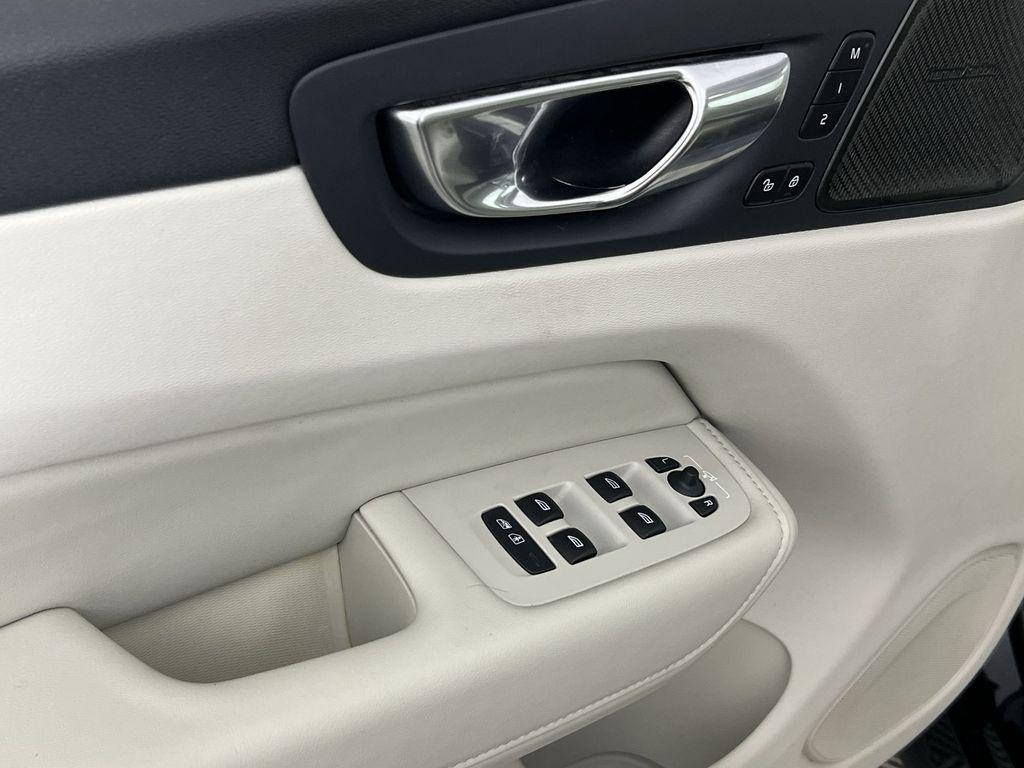 used 2023 Volvo XC60 car, priced at $31,501