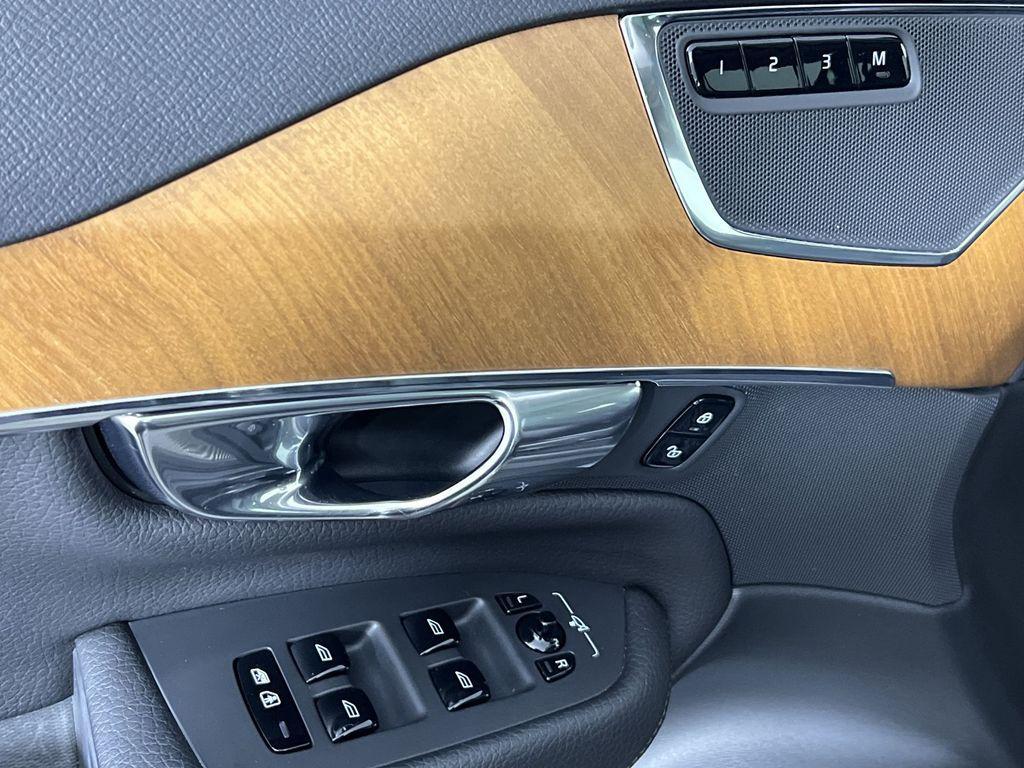 used 2021 Volvo XC90 car, priced at $32,407