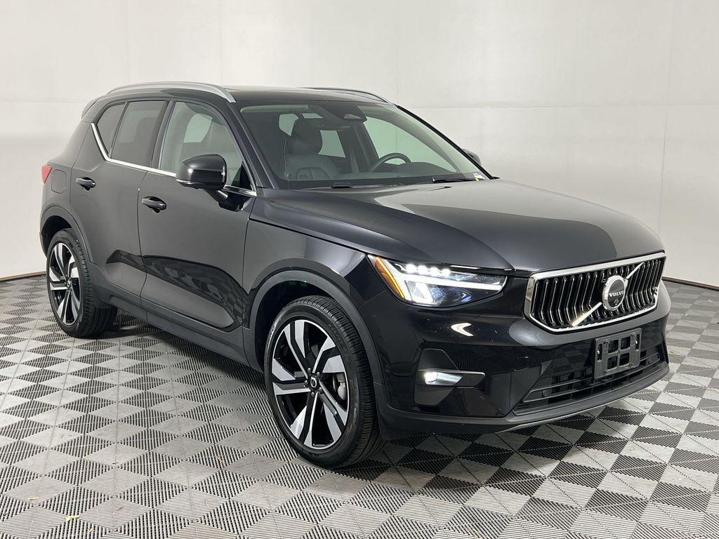 used 2025 Volvo XC40 car, priced at $36,648