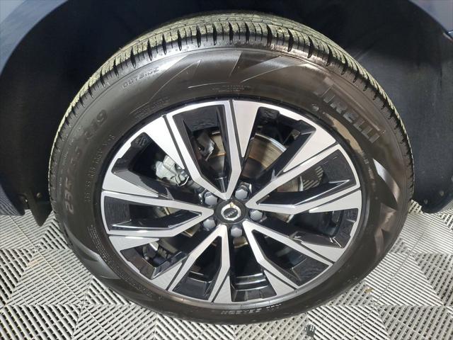 used 2023 Volvo XC60 car, priced at $37,500