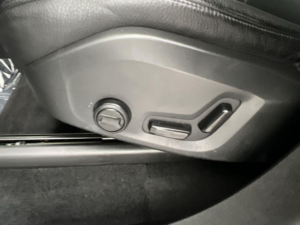 used 2022 Volvo XC90 car, priced at $35,664