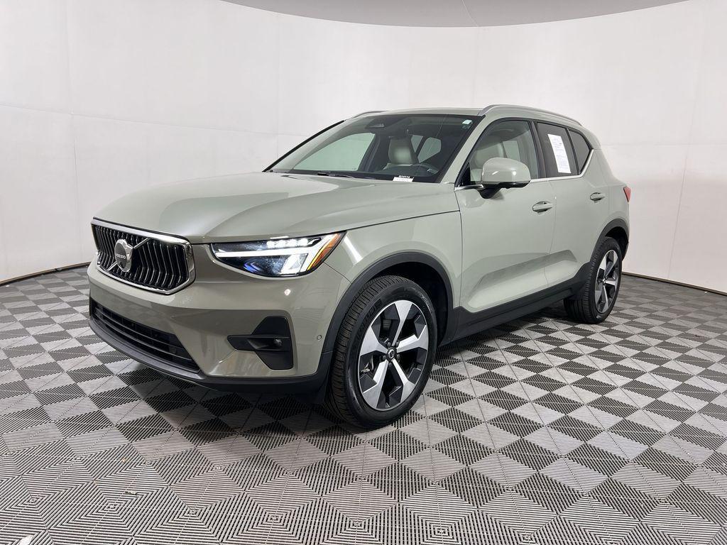 used 2024 Volvo XC40 car, priced at $34,917