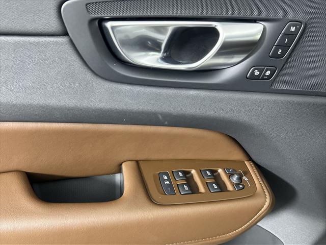 new 2025 Volvo XC60 car, priced at $55,360