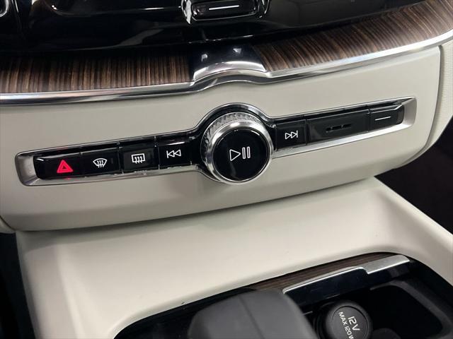 used 2022 Volvo XC60 Recharge Plug-In Hybrid car, priced at $39,900