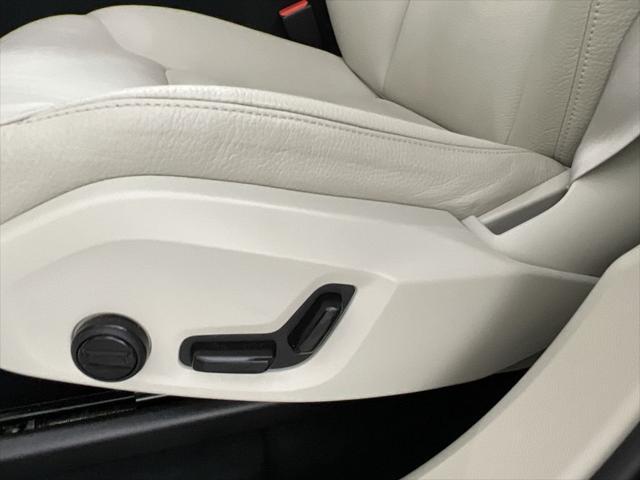 used 2022 Volvo XC60 Recharge Plug-In Hybrid car, priced at $39,900