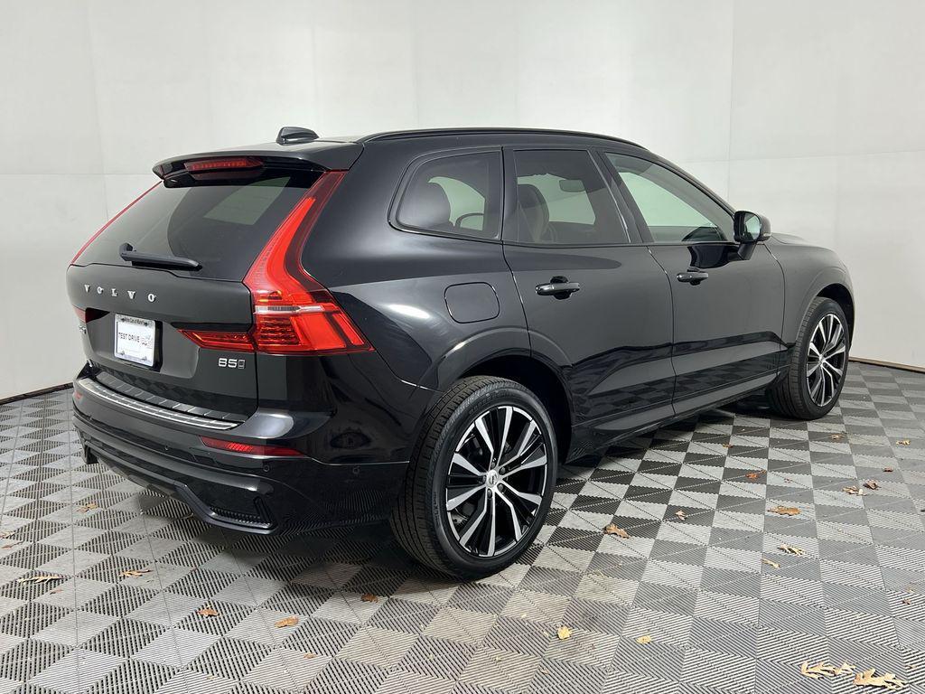 used 2023 Volvo XC60 car, priced at $31,252