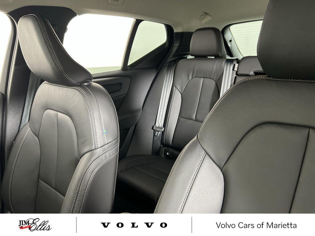 new 2026 Volvo XC40 car