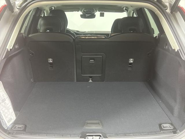new 2025 Volvo XC60 car, priced at $50,545