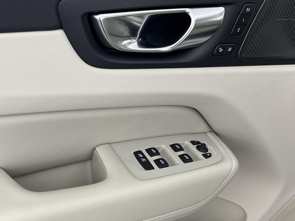 new 2026 Volvo XC60 car