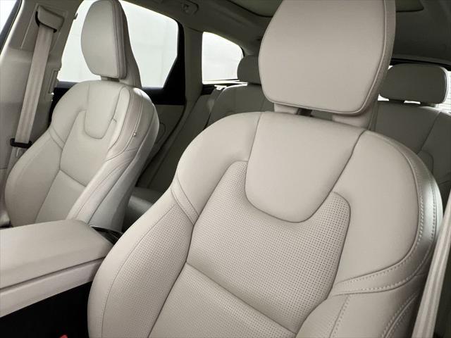 used 2022 Volvo XC60 car, priced at $39,500