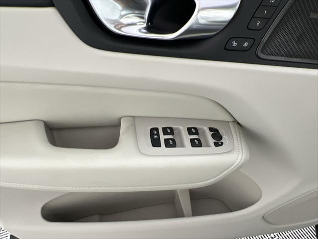 new 2025 Volvo XC60 car, priced at $60,660