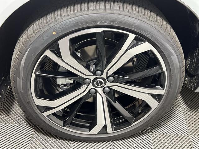 new 2025 Volvo XC60 car, priced at $60,660