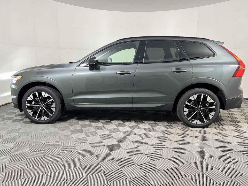 new 2026 Volvo XC60 car, priced at $58,015