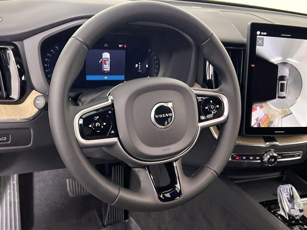 new 2026 Volvo XC60 car, priced at $58,015