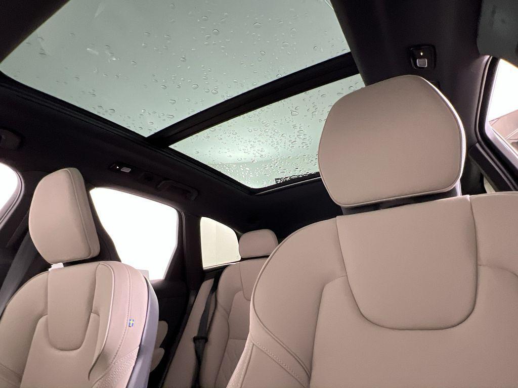 new 2026 Volvo XC60 car, priced at $58,015