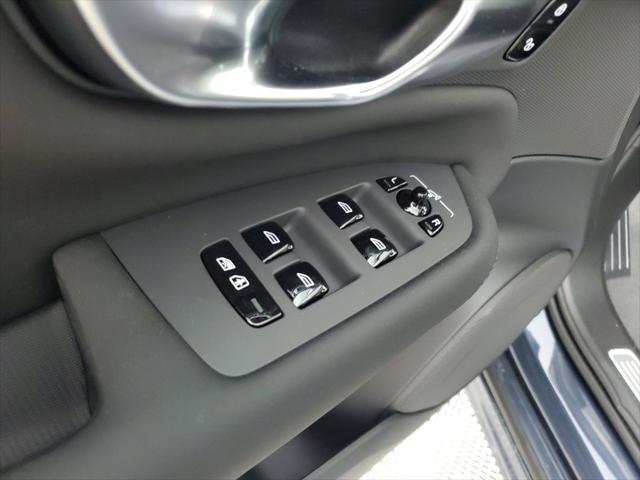 new 2025 Volvo XC90 Plug-In Hybrid car, priced at $76,805