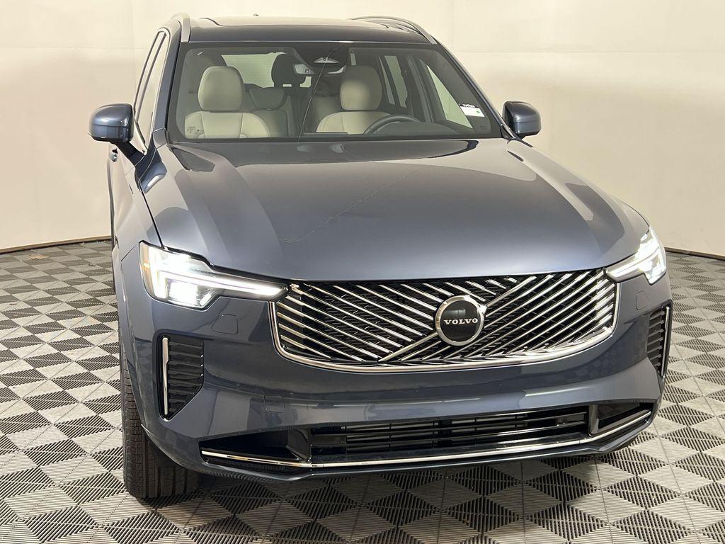 new 2026 Volvo XC90 Plug-In Hybrid car