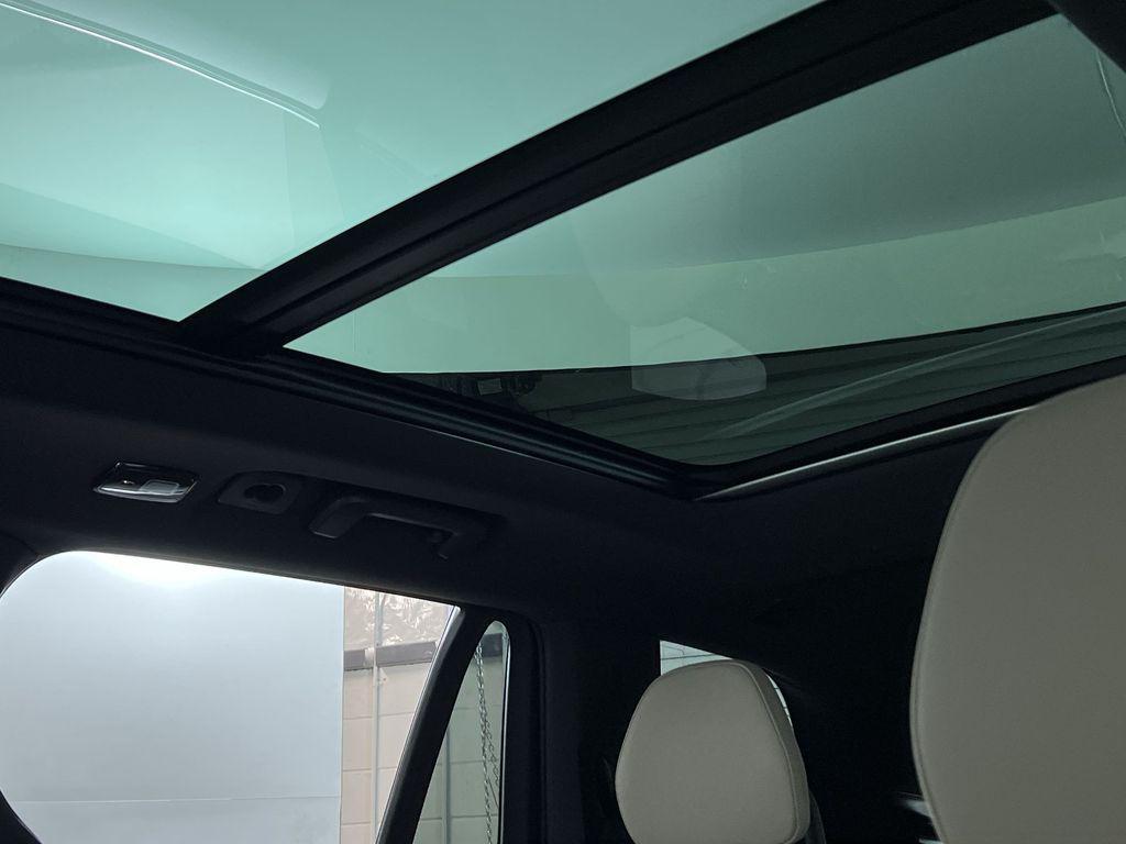 new 2026 Volvo XC90 Plug-In Hybrid car