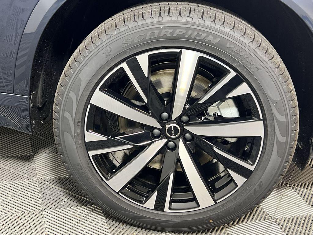 new 2026 Volvo XC90 Plug-In Hybrid car