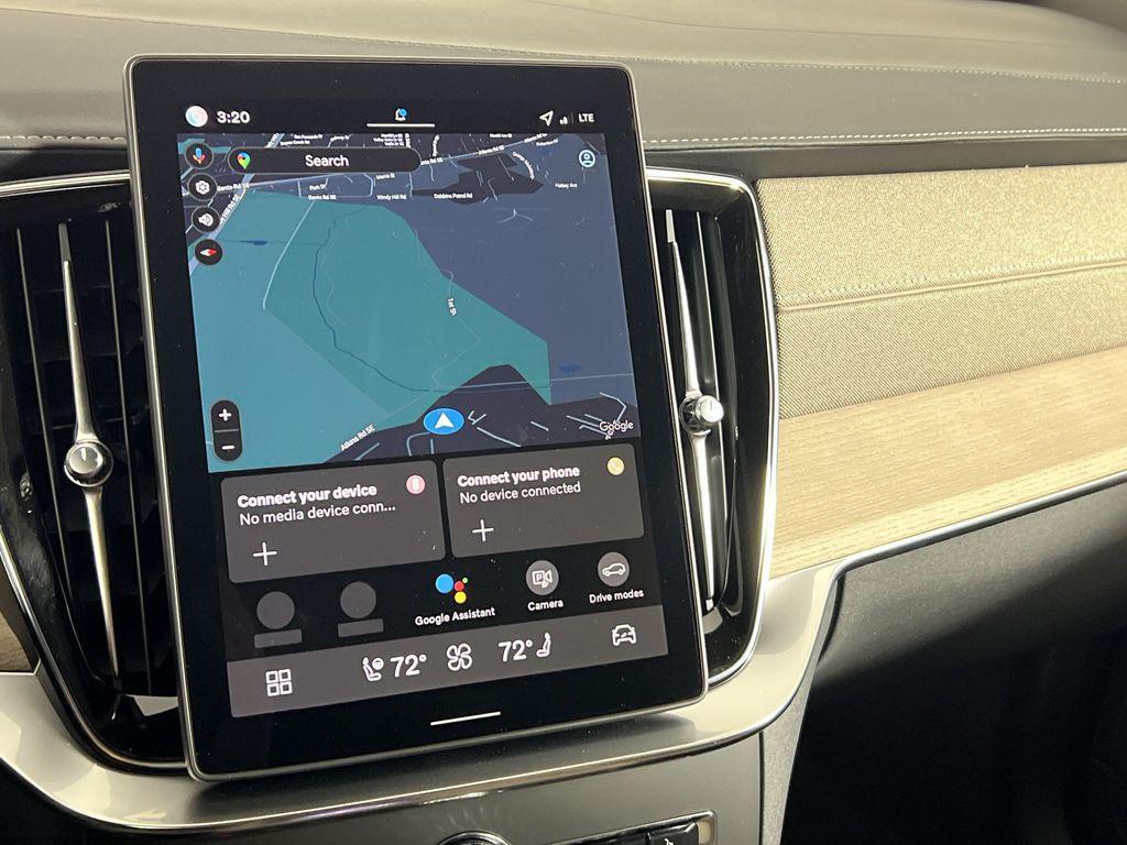 new 2026 Volvo XC90 Plug-In Hybrid car